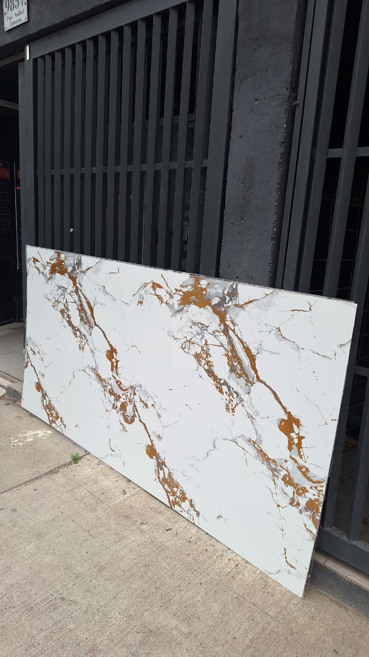 Planchas PVC tipo mármol Golden White